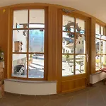 Apartments In Villa Flora *
