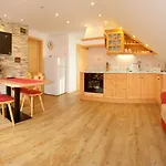 In Flora Апартаменты *