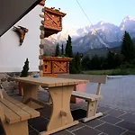 Apartma Apartments In Villa Flora *