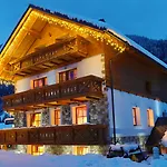 Apartma Apartments In Villa Flora *