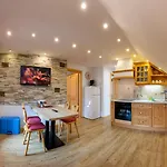 Apartments In Villa Flora * Kranjska Gora