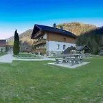Apartma Apartments In Villa Flora *