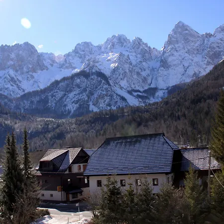 In Flora * Kranjska Gora