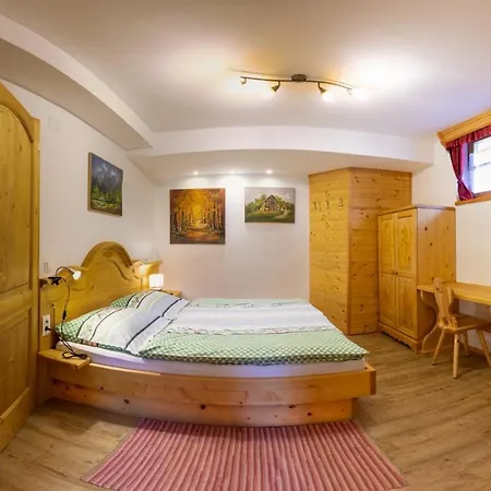 In Flora Apartman *