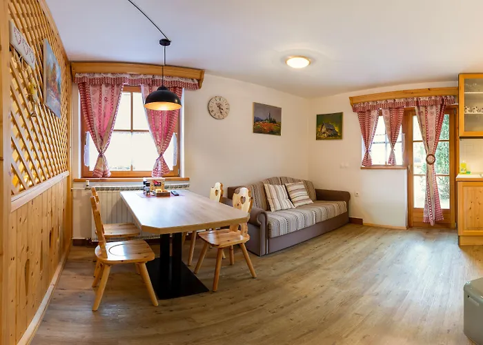 Apartments In Villa Flora Apartment *