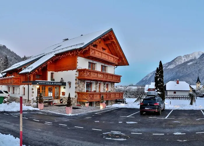 Apartments In Villa Flora *